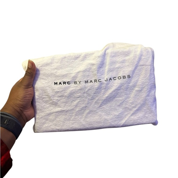 MARC BY MARC JACOBS BLUE AND GRAY CLUTCH WITH DUST BAG - Picture 14 of 15